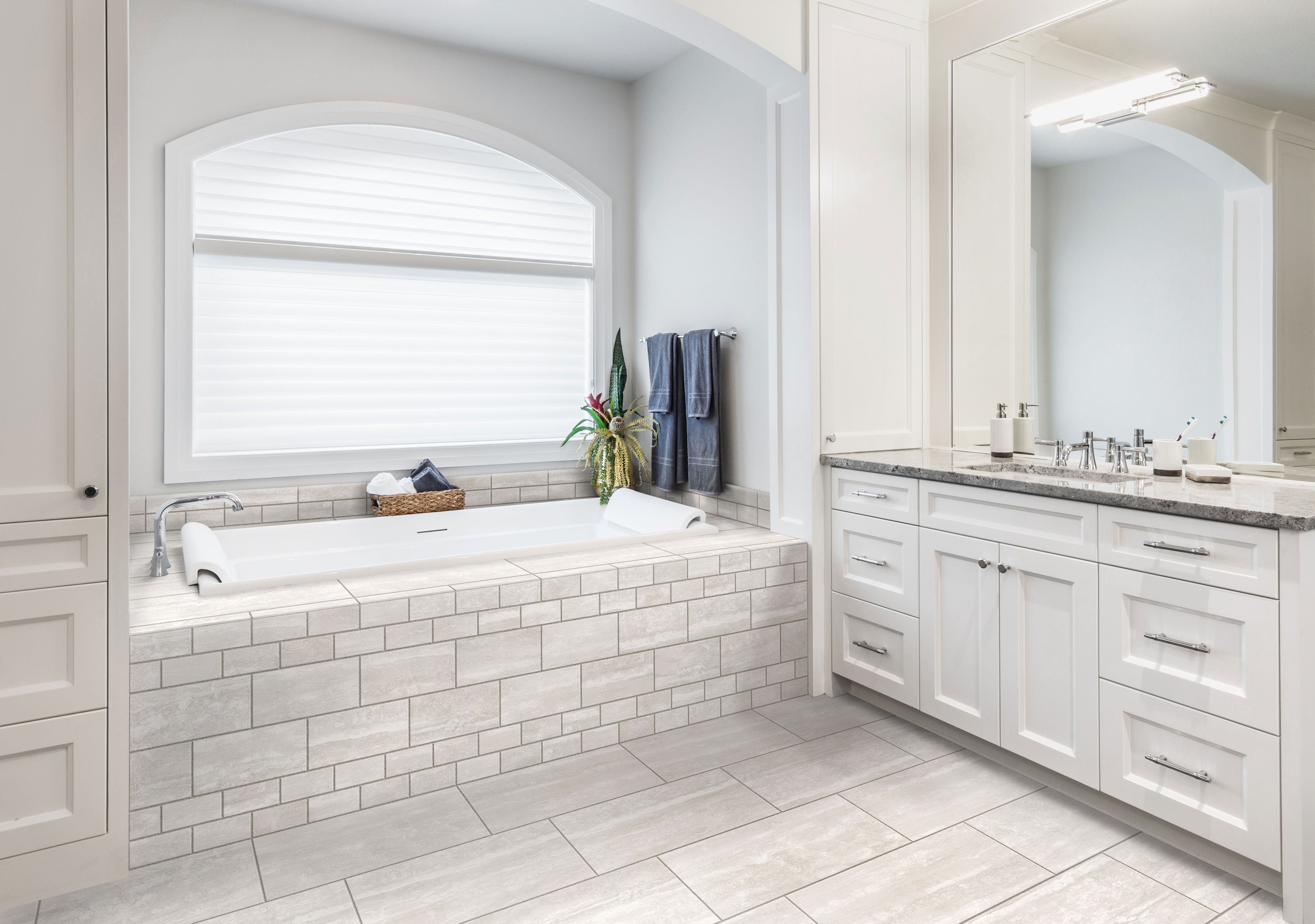 Endless 14.5x11.6 Brick Mesh Mosaic in Ivory