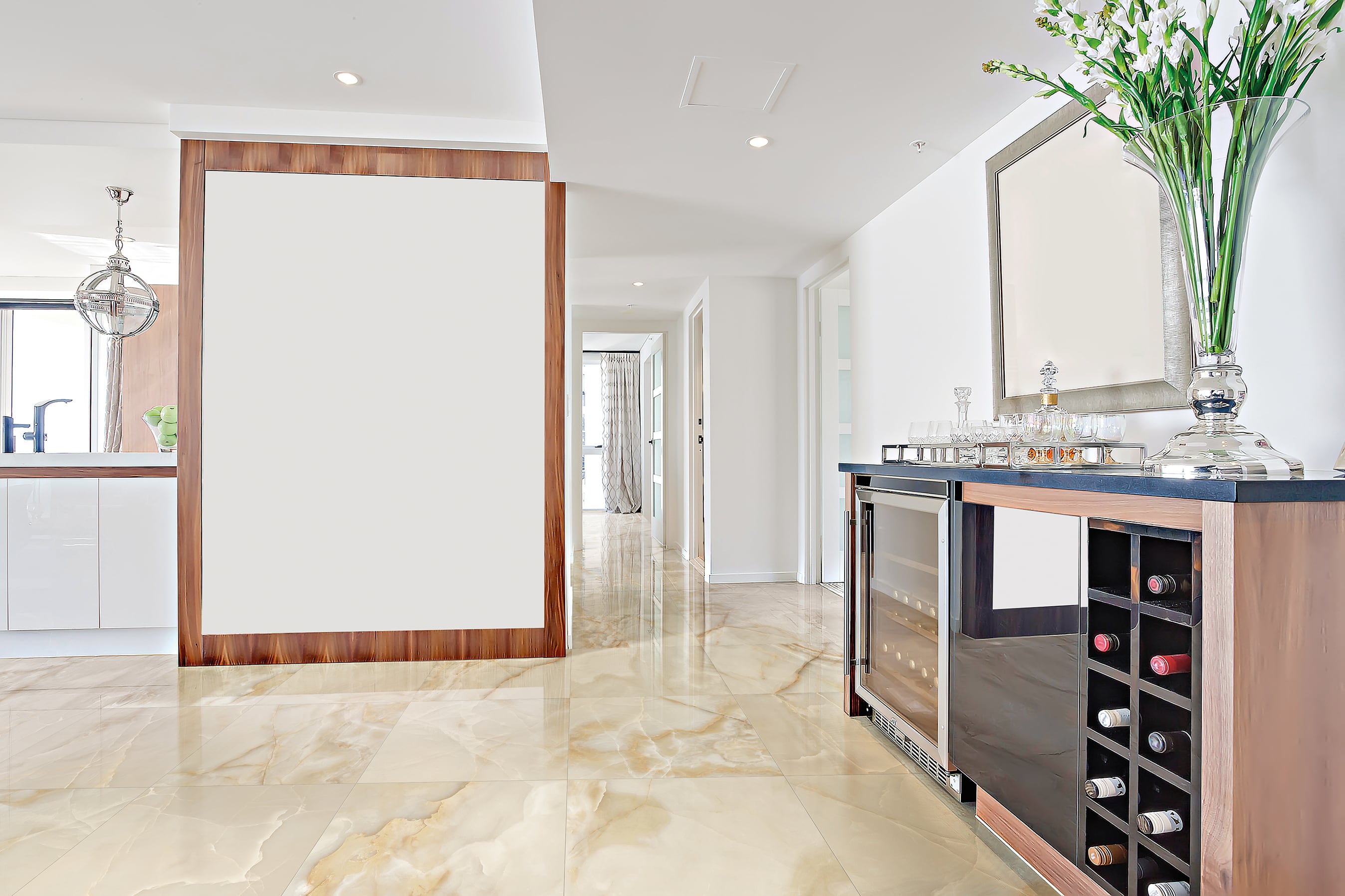 MILE_stone_Onyx_beige_polished_24x24_C.jpg