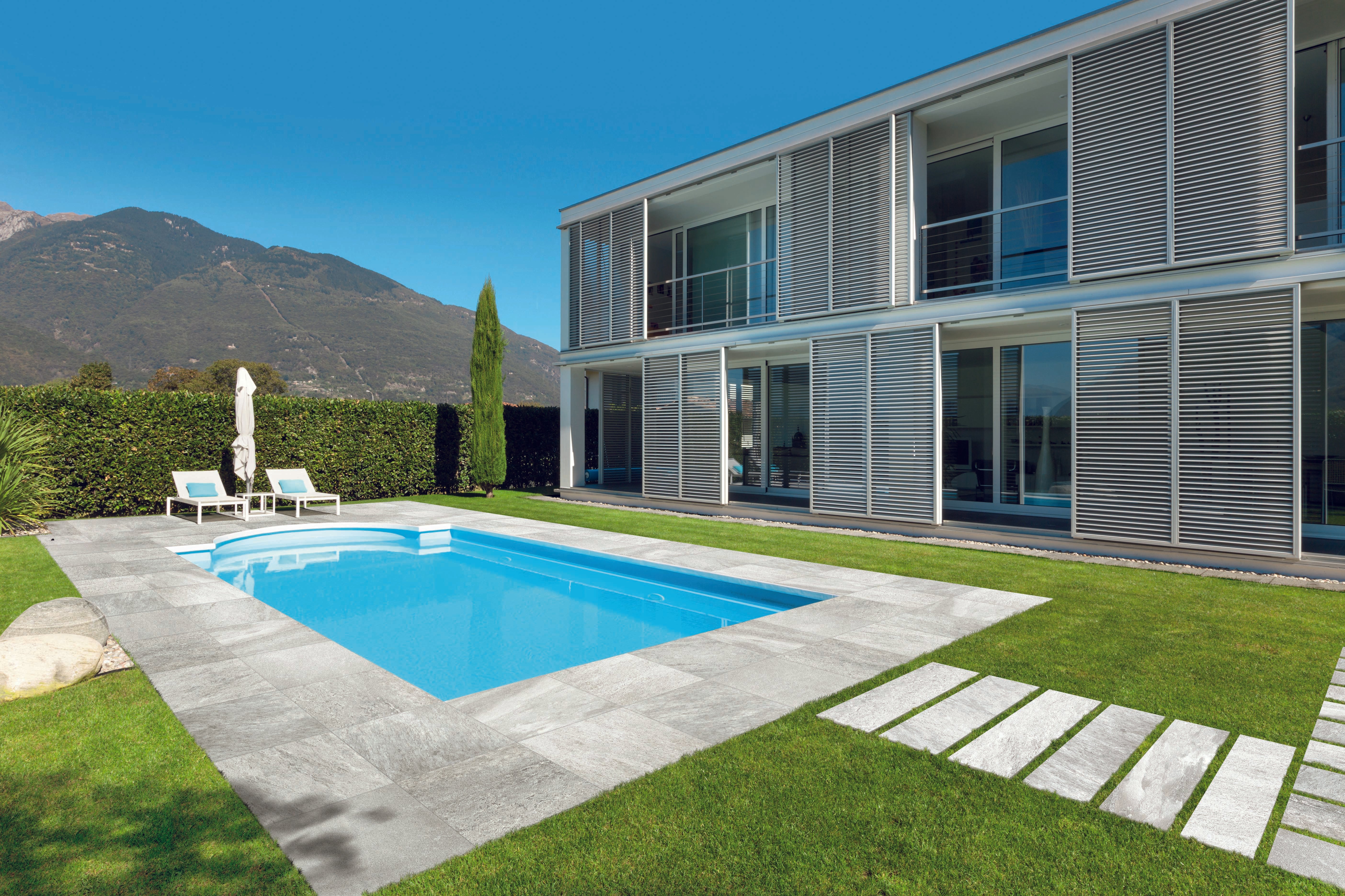 Quartz 12x48 Grip Porcelain 2cm Paver Tile in White